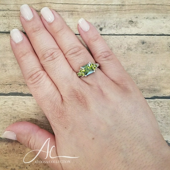Princess Cut Olive Green CZ 925 Silver Ring - Size 6 - Picture 6 of 6